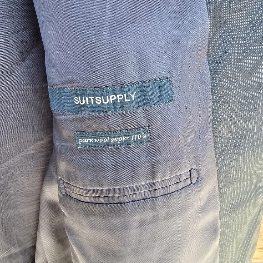 Suitsupply Pure Wool Super 110's Navy Pinstripe 2 Button Blazer 48R